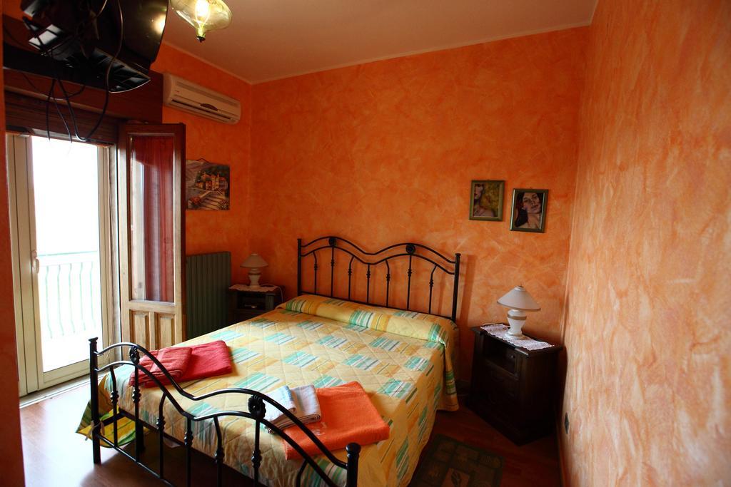 Casa Albergo La Terza Stella Agira Zimmer foto