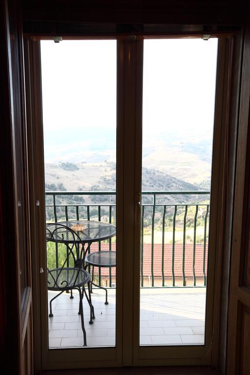 Casa Albergo La Terza Stella Agira Zimmer foto